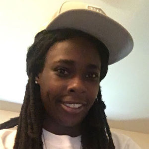 Meet your Posher, Denisha